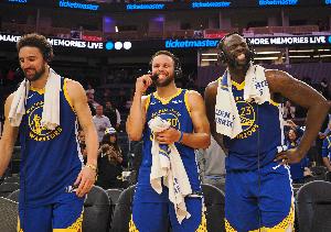 10年前的今天：勇士取得跨赛季主场54连胜 创造NBA历史纪录