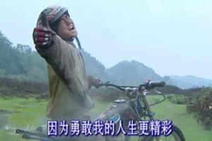 飞驰人生！张雪14岁当修理铺学徒，19岁冒雨100公里追湖南卫视