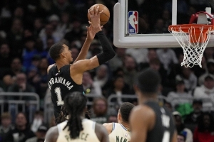 NBA彩经：马刺大胜勇士 火箭击退雄鹿 爵士不敌掘金 绿军灭热火