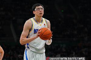 高效两双！周琦6中5拿到14分11板2助1断1帽 最后时刻犯满