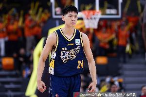 渐入佳境！崔永熙替补10中4拿到11分3板2助2断1帽
